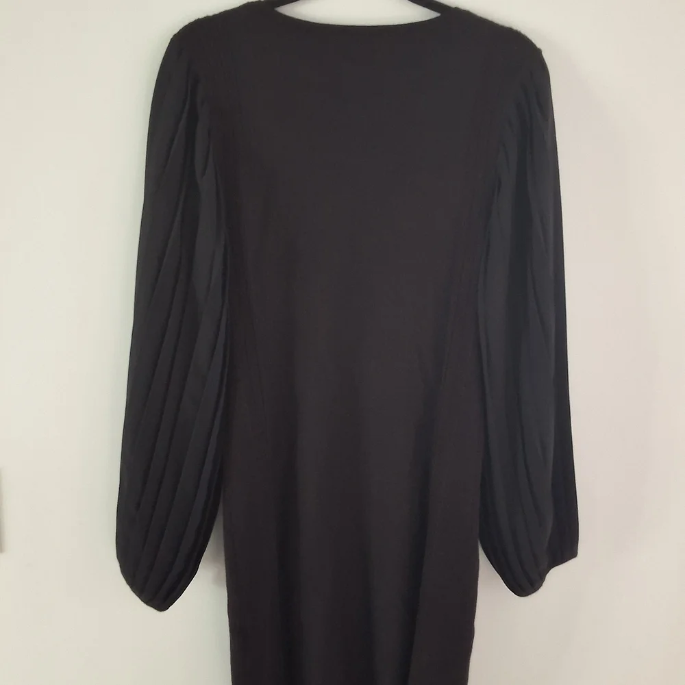 White House Black Market Sweater Dress - Picture 4 of 10